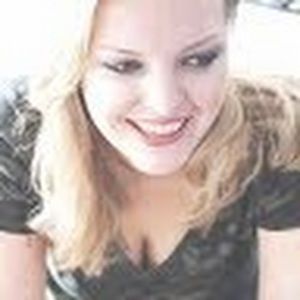 Meet your Posher, Caitlin